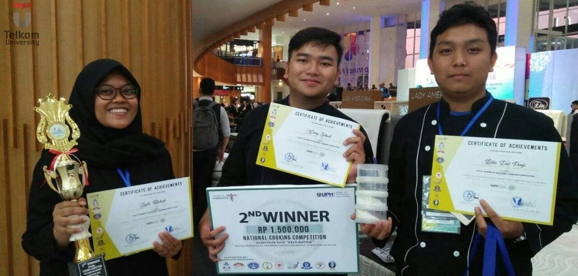 Mahasiswa D3 Perhotelan Juara Cooking Competition