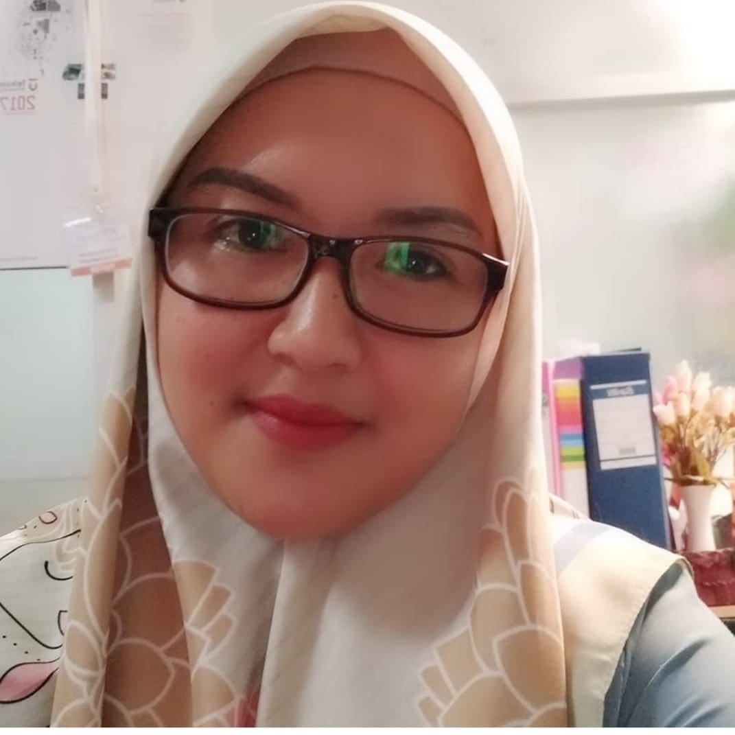 Selamat & Sukses kepada  Dr. Hj. Astri Wulandari., SE., MM  atas diraihnya Gelar Doktor Ilmu Manajemen