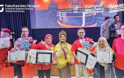 Fakultas Ilmu Terapan Raih Juara 1 Fakultas Berprestasi dan Penghargaan Lainnya